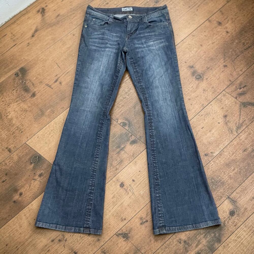 Vintage Y2K LEI Ashley Trouble Flare Jeans Women’s 
 11 Long Low Rise 32x31.5